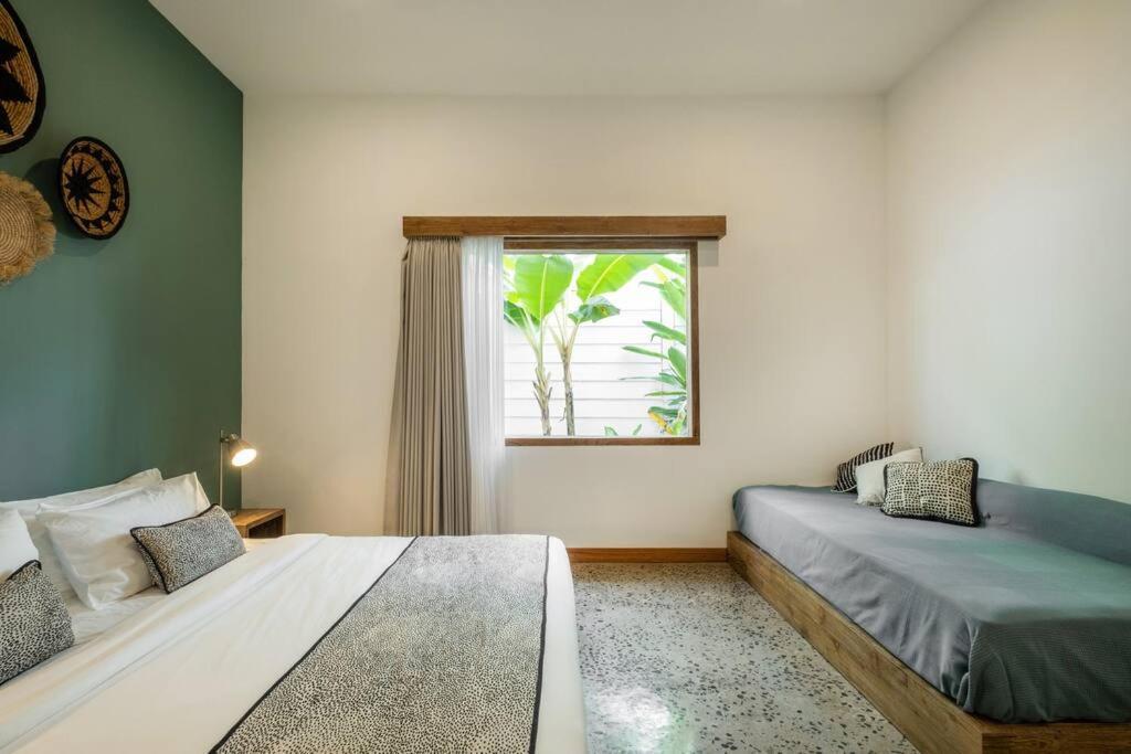 Designer New 3bdr - Lush Garden+pool Villa