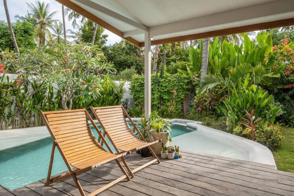 Designer New 3bdr - Lush Garden+pool Villa *
