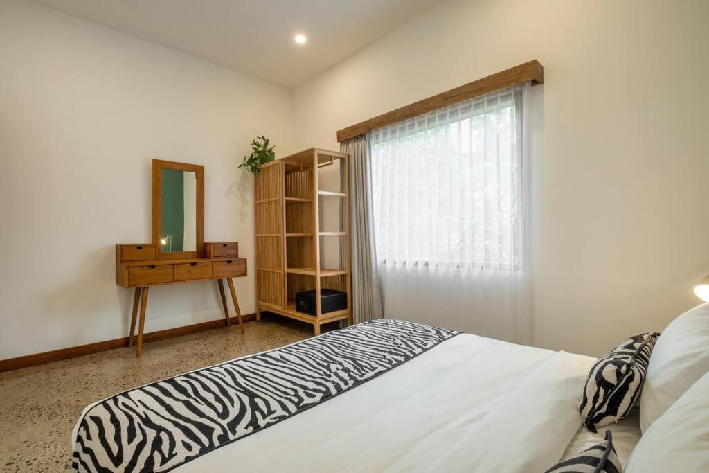Villa Designer New 3bdr - Lush Garden+pool