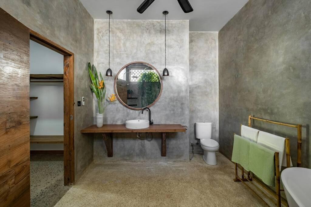 Villa Designer New 3bdr - Lush Garden+pool *