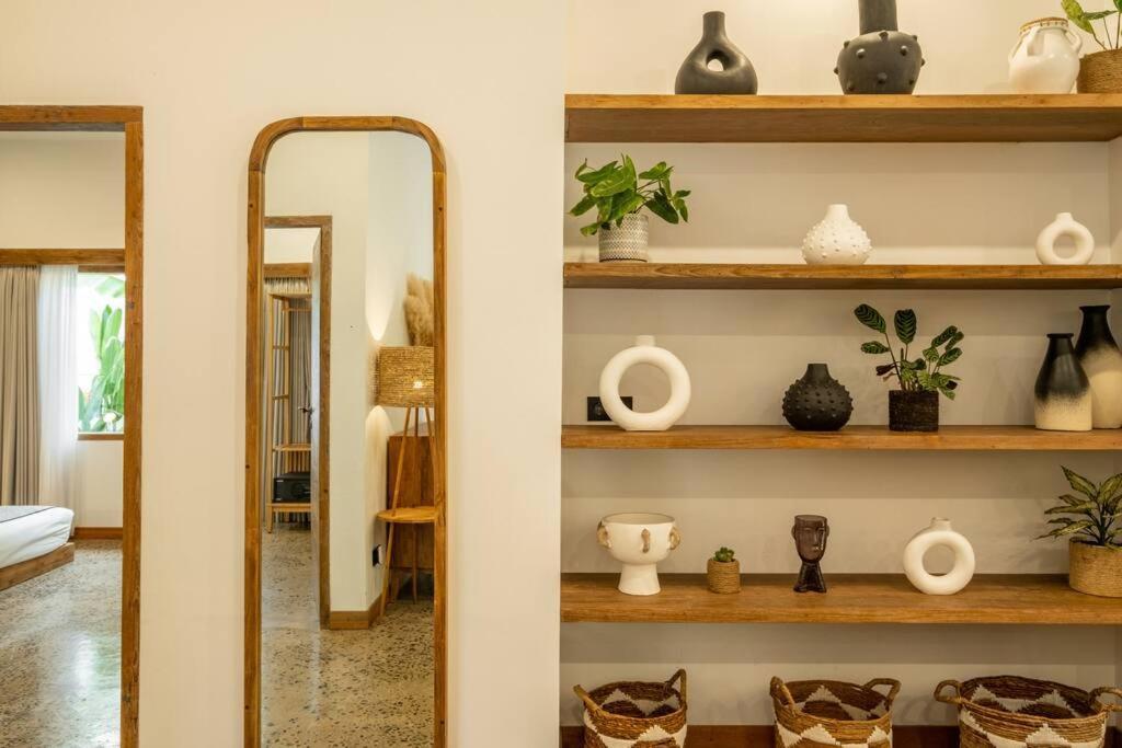 Designer New 3bdr - Lush Garden+pool Villa *
